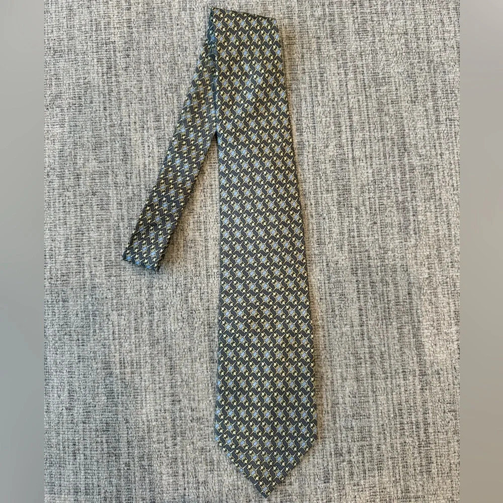 Genevie Tie